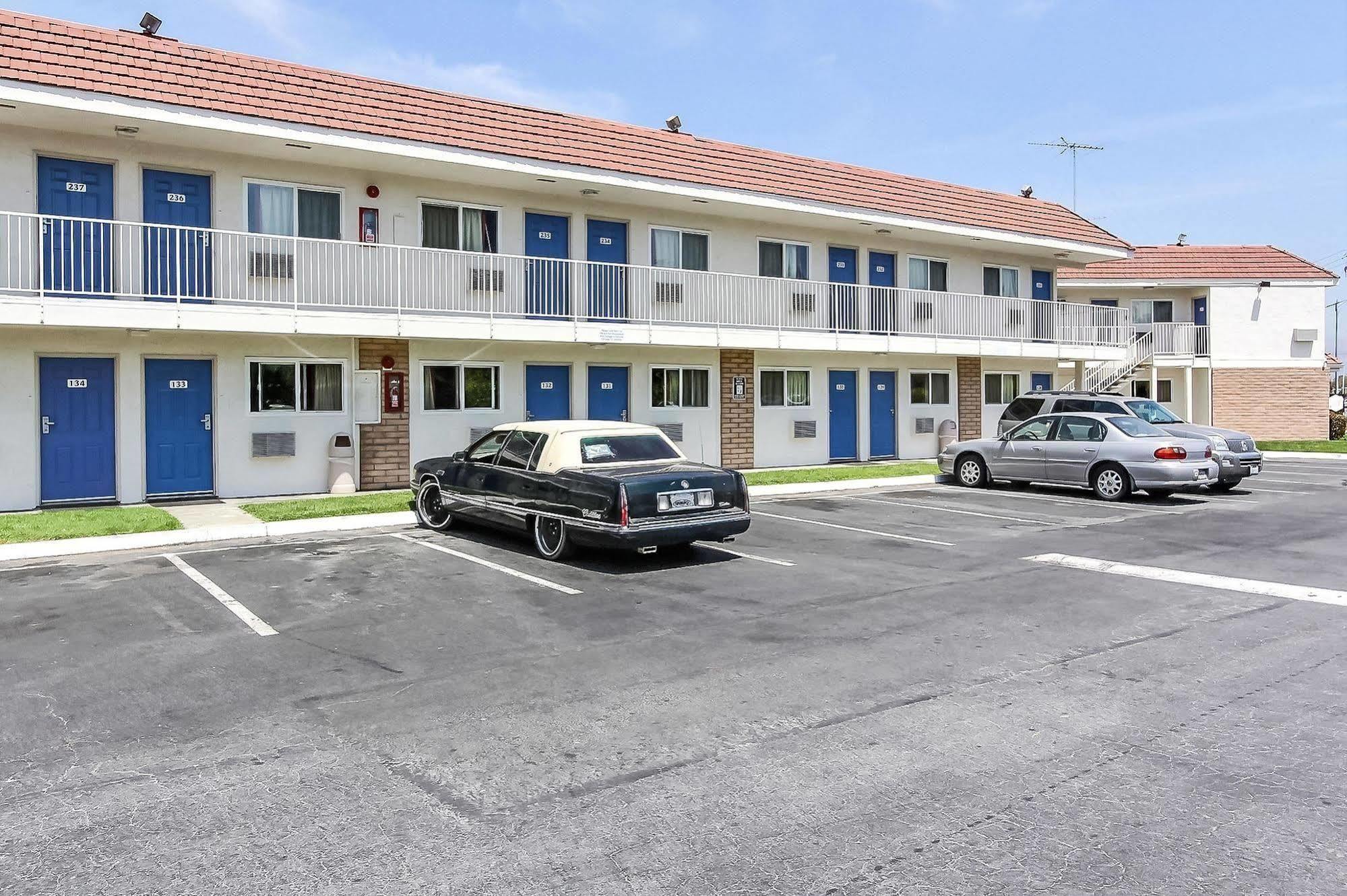 Hotel 6-san Jose, Ca - Airport 3*