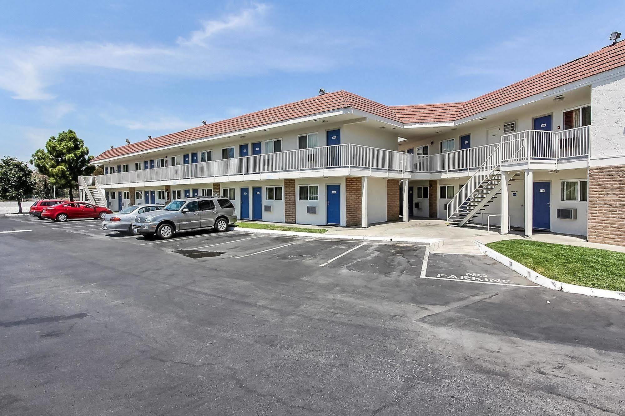 Hotel 6-san Jose, Ca - Airport 3*